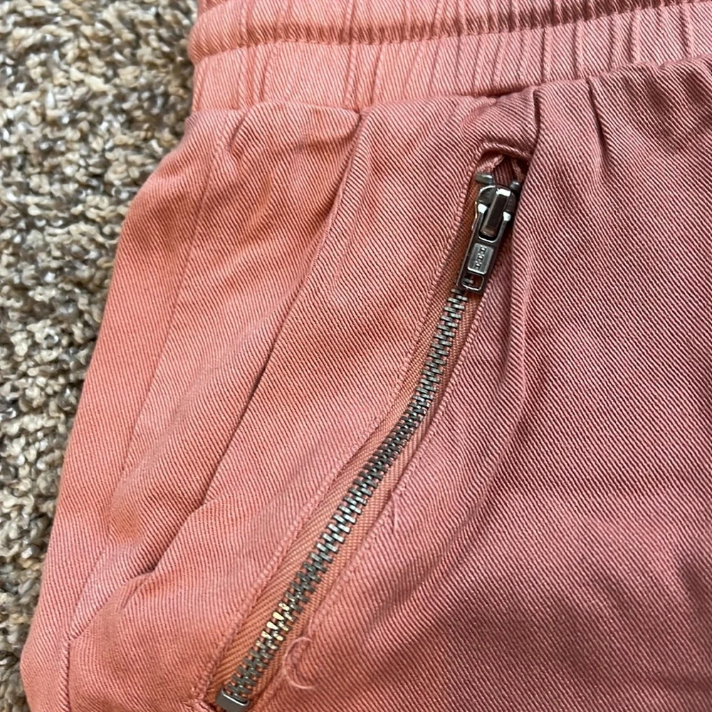 Forever 21 nude soft material shorts Size M Blush color - Picture 3 of 4